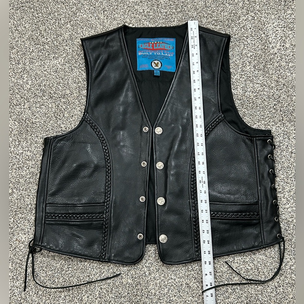 Men's Black Leather Motorcycle Vest Size XL Harley Davidson patch Eagle Leather
